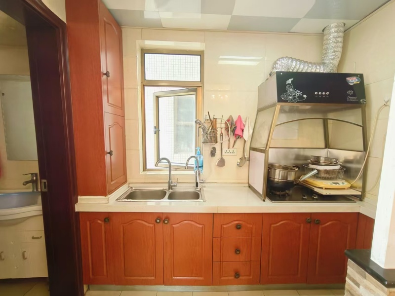 3室2廳1陽臺 候谷花園廚房