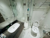 4室2廳2陽臺 華夏四季一期衛(wèi)生間