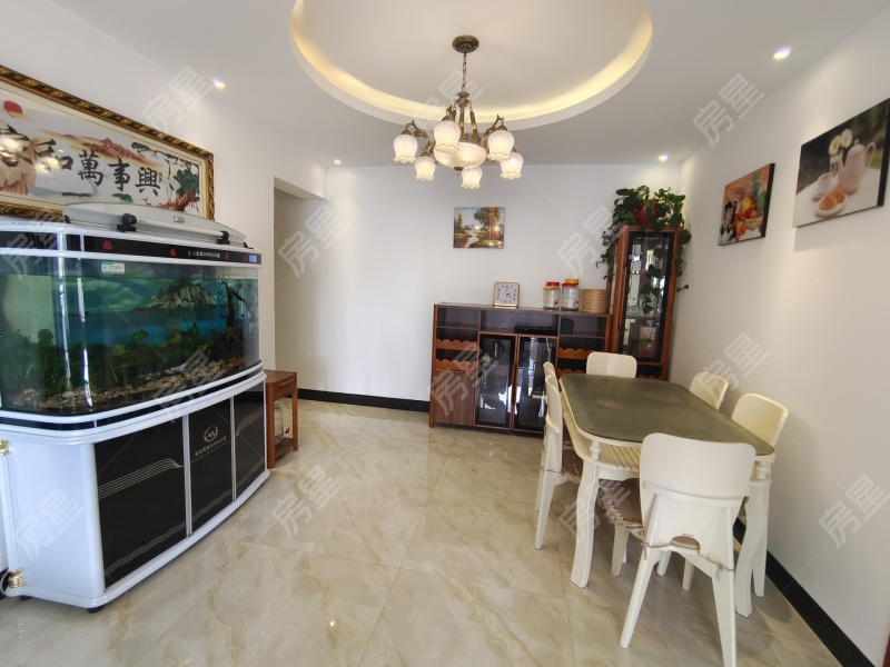 3室2廳1陽(yáng)臺(tái) 未名城A2餐廳