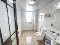 4室2廳2陽臺 同德昆明廣場B區(qū)衛(wèi)生間