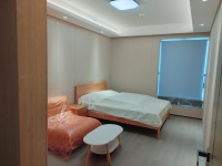 4室2廳1陽(yáng)臺(tái) 山海灣8號(hào)臥室