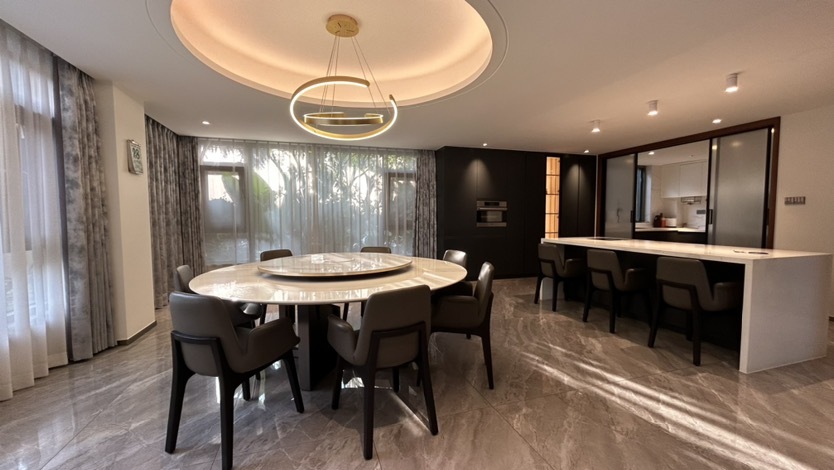 7室2廳3陽(yáng)臺(tái) 滇池衛(wèi)城悅湖郡別墅臥室