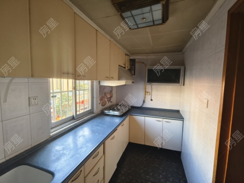 4室2廳1陽臺 金星小區(qū)廚房