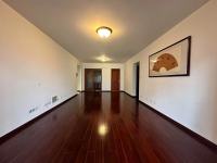 4室2廳2陽(yáng)臺(tái) 金域緹香客廳