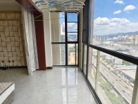 3室2廳2陽臺 金泰國際一期陽臺