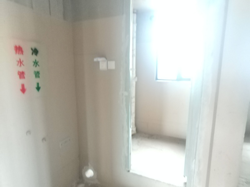 3室2廳1陽臺 建投學(xué)府衛(wèi)生間