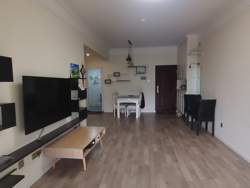 2室2廳1陽臺 融城優(yōu)郡客廳