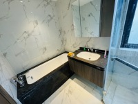 4室2廳2陽臺 華夏四季一期衛(wèi)生間