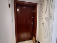 4室2廳2陽(yáng)臺(tái) 金域緹香門廳