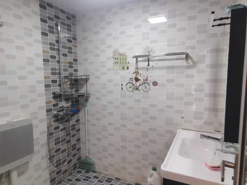 2室2廳1陽臺 融城優(yōu)郡衛(wèi)生間