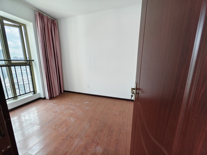 2室2廳1陽臺(tái) 候谷花園臥室