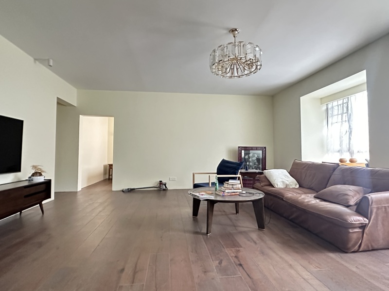 3室2廳2陽臺(tái) 紅星國際檀宮客廳