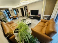 4室2廳2陽臺 華夏四季一期客廳