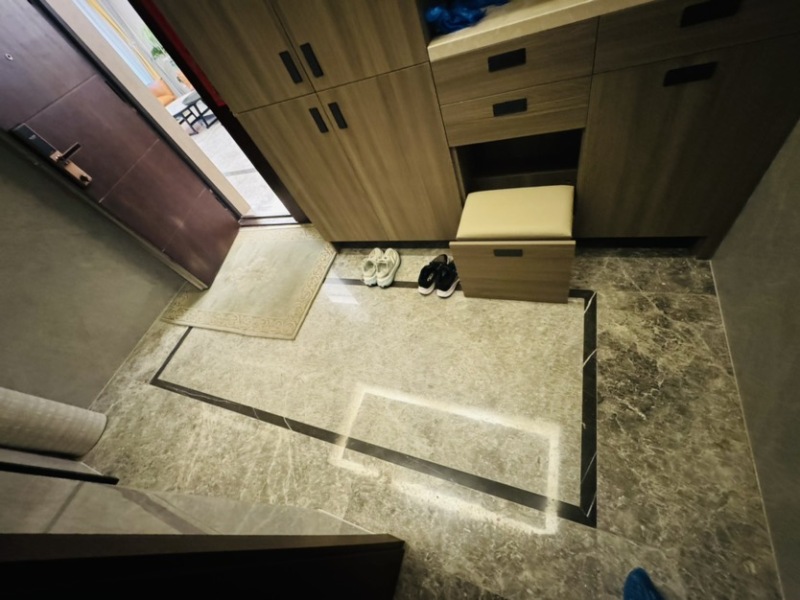 4室2廳2陽臺 華夏四季一期門廳