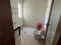 4室2廳2陽臺 愛地花園衛(wèi)生間