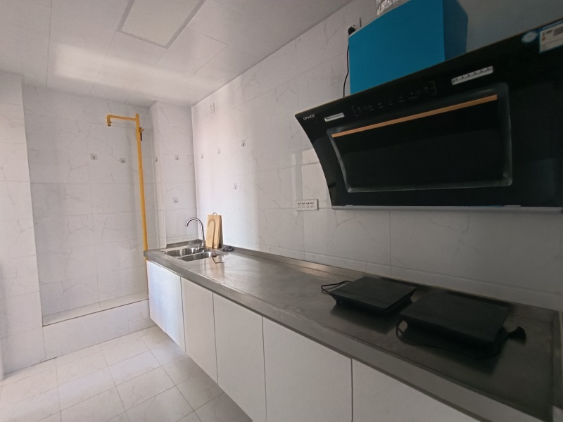 3室2廳3陽臺 西南海F地塊廚房