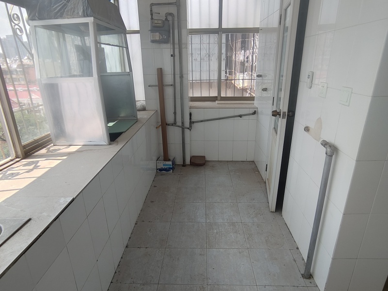 2室2廳1陽臺 大樹營市政府第二辦公小區(qū)廚房