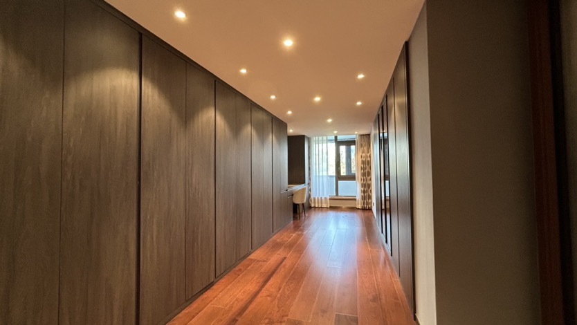 7室2廳3陽(yáng)臺(tái) 滇池衛(wèi)城悅湖郡別墅客廳