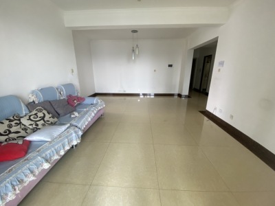 3室2廳1陽臺 金馬悅城