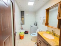 4室2廳1陽(yáng)臺(tái) 拓東大城二期衛(wèi)生間