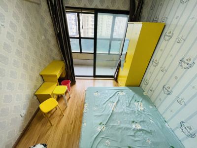 6室1廳1陽(yáng)臺(tái) 葡萄街區(qū)天宇花園