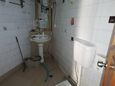 2室2廳1陽臺(tái) 船房小區(qū)