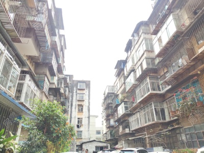2室2廳1陽臺 云南省第二建筑工程公司宿舍