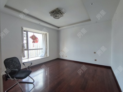 4室2廳1陽臺(tái) 潤(rùn)城四區(qū)