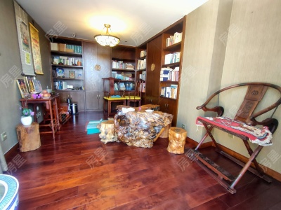 4室2廳2陽臺 香檳小鎮(zhèn)