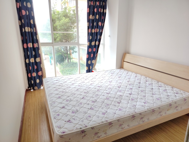 1室1廳 中環(huán)金界臥室