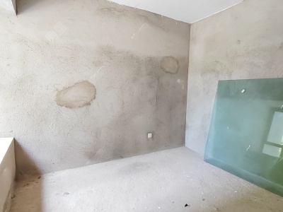 4室2廳2陽臺(tái) 海倫堡中央廣場(chǎng)