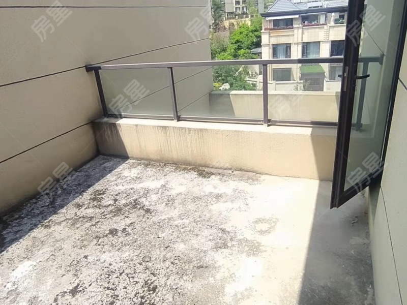 4室2廳1陽臺 美的順城府陽臺