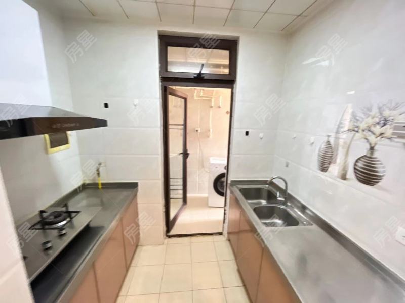 2室2廳1陽臺 萬彩城二期廚房