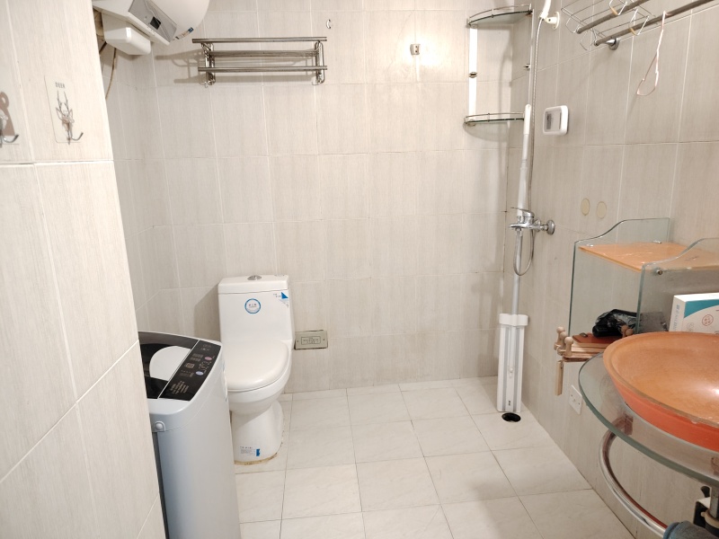 1室1廳 中環(huán)金界衛(wèi)生間