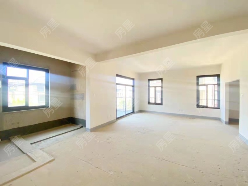 4室2廳1陽臺 美的順城府客廳