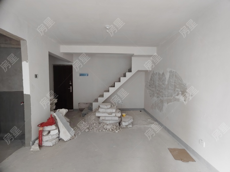 4室2廳2陽臺 恒大城A1地塊客廳