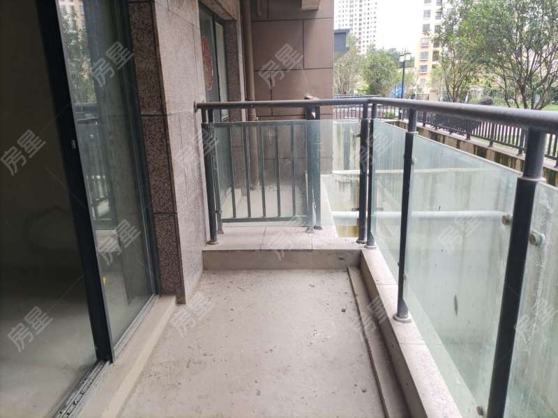 中建龙熙壹号一期阳台