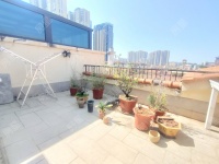 4室2廳2陽臺 香檳小鎮(zhèn)別墅陽臺