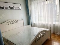 2室2廳1陽臺 萬彩城二期臥室