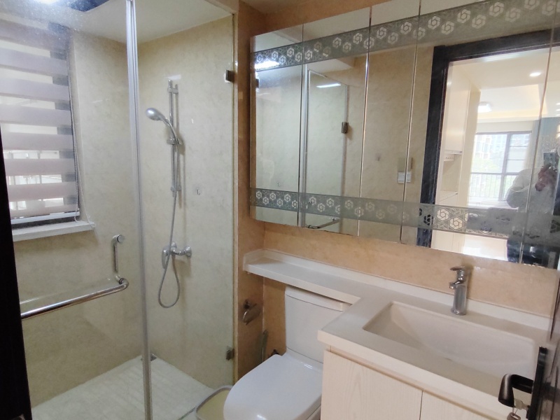 3室2廳1陽臺 保利中心衛(wèi)生間