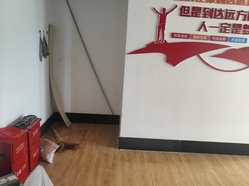147㎡ 国际银座写字楼内景图
