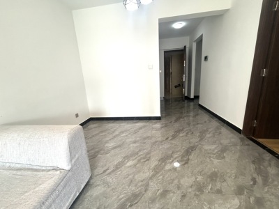 3室2廳1陽(yáng)臺(tái) 海倫堡中央廣場(chǎng)