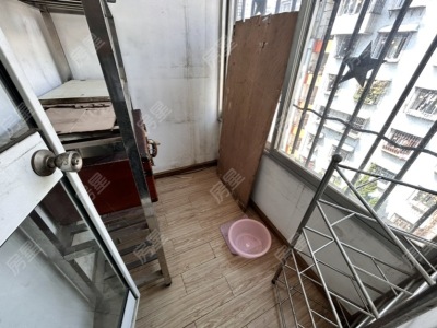 3室2廳2陽臺 金星小區(qū)