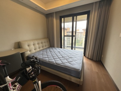 4室2廳2陽臺(tái) 華夏四季一期