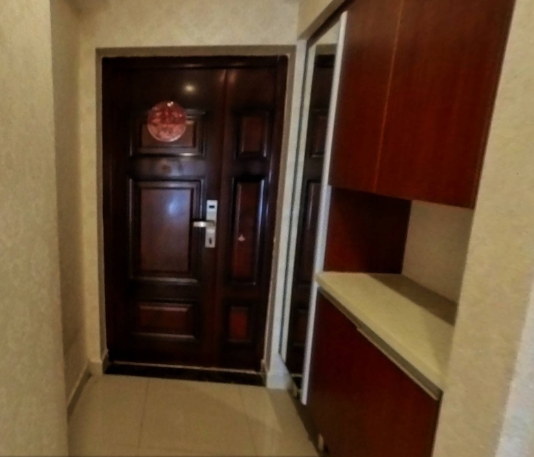 4室2廳1陽臺 金地悅天下一期門廳