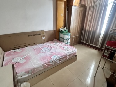 4室2廳2陽臺 理工大學蓮華校區(qū)