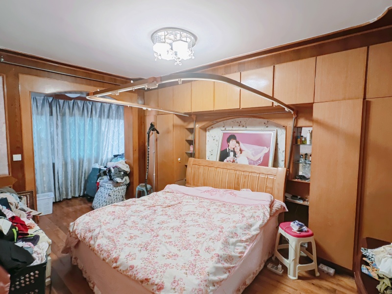 3室2廳1陽臺 南疆花園臥室