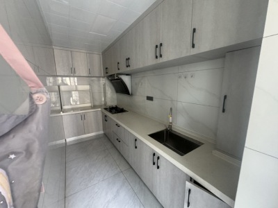 1室1廳 潤城八區(qū)