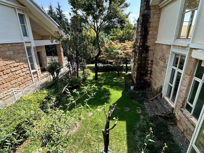 4室3廳2陽臺 陽光高爾夫別墅別墅自家花園