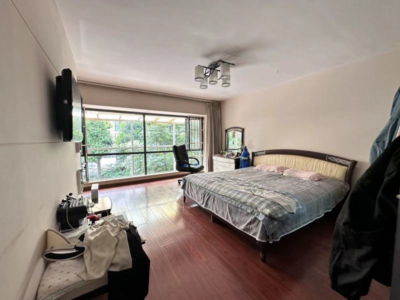 5室2廳3陽臺 都市楓林別墅臥室